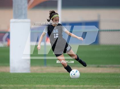 Thumbnail 1 in Lee [Robert E.] vs Alamo Heights (NEISD Soccer Showcase) photogallery.