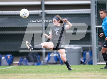Thumbnail 3 in Lee [Robert E.] vs Alamo Heights (NEISD Soccer Showcase) photogallery.