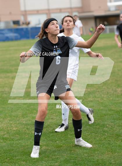 Thumbnail 3 in Lee [Robert E.] vs Alamo Heights (NEISD Soccer Showcase) photogallery.