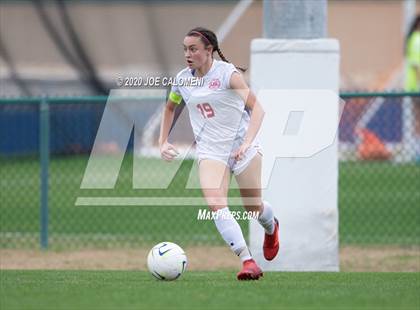 Thumbnail 3 in Lee [Robert E.] vs Alamo Heights (NEISD Soccer Showcase) photogallery.