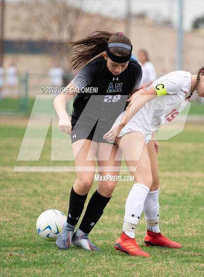 Thumbnail 2 in Lee [Robert E.] vs Alamo Heights (NEISD Soccer Showcase) photogallery.
