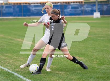 Thumbnail 3 in Lee [Robert E.] vs Alamo Heights (NEISD Soccer Showcase) photogallery.