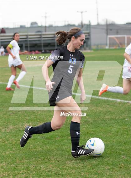 Thumbnail 3 in Lee [Robert E.] vs Alamo Heights (NEISD Soccer Showcase) photogallery.