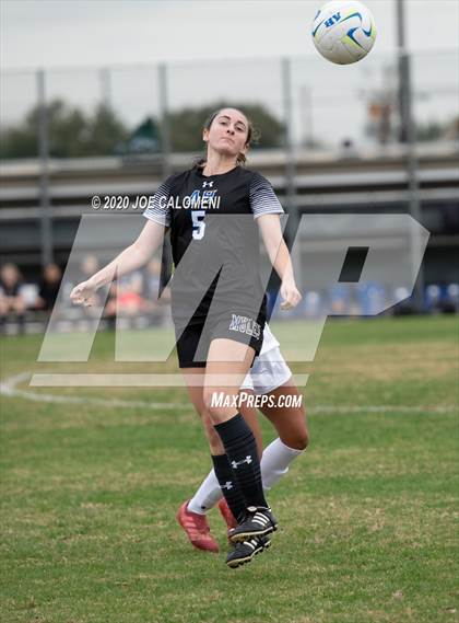 Thumbnail 2 in Lee [Robert E.] vs Alamo Heights (NEISD Soccer Showcase) photogallery.