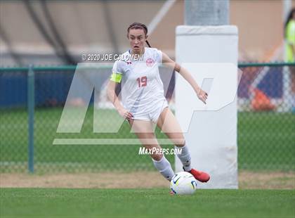 Thumbnail 3 in Lee [Robert E.] vs Alamo Heights (NEISD Soccer Showcase) photogallery.
