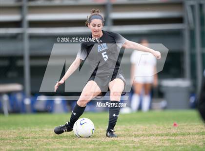 Thumbnail 1 in Lee [Robert E.] vs Alamo Heights (NEISD Soccer Showcase) photogallery.