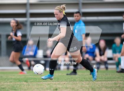 Thumbnail 3 in Lee [Robert E.] vs Alamo Heights (NEISD Soccer Showcase) photogallery.