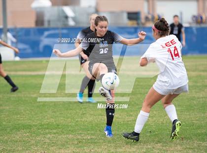 Thumbnail 3 in Lee [Robert E.] vs Alamo Heights (NEISD Soccer Showcase) photogallery.