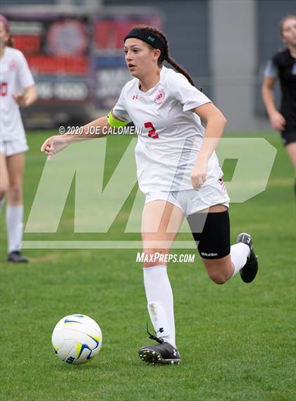Thumbnail 2 in Lee [Robert E.] vs Alamo Heights (NEISD Soccer Showcase) photogallery.