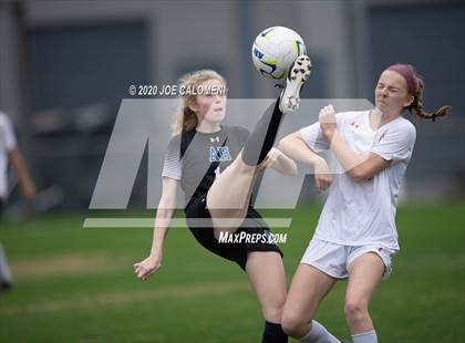 Thumbnail 3 in Lee [Robert E.] vs Alamo Heights (NEISD Soccer Showcase) photogallery.