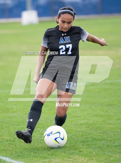 Thumbnail 1 in Lee [Robert E.] vs Alamo Heights (NEISD Soccer Showcase) photogallery.
