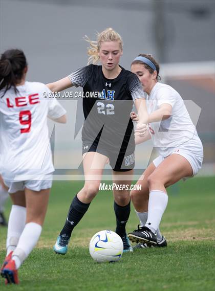 Thumbnail 1 in Lee [Robert E.] vs Alamo Heights (NEISD Soccer Showcase) photogallery.