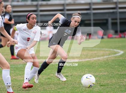 Thumbnail 1 in Lee [Robert E.] vs Alamo Heights (NEISD Soccer Showcase) photogallery.