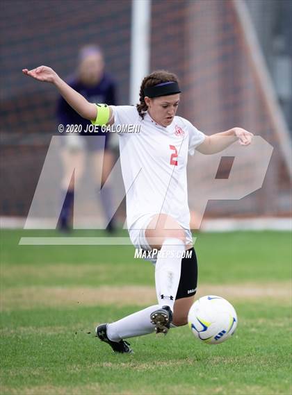 Thumbnail 1 in Lee [Robert E.] vs Alamo Heights (NEISD Soccer Showcase) photogallery.