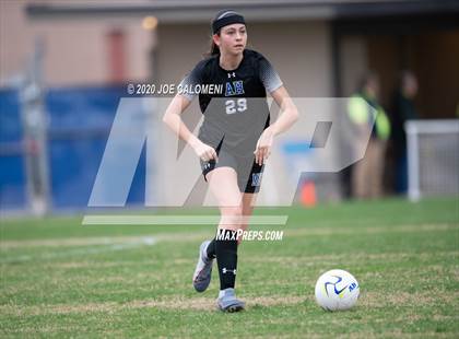 Thumbnail 1 in Lee [Robert E.] vs Alamo Heights (NEISD Soccer Showcase) photogallery.