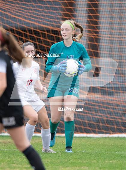 Thumbnail 2 in Lee [Robert E.] vs Alamo Heights (NEISD Soccer Showcase) photogallery.