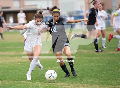 Thumbnail 2 in Lee [Robert E.] vs Alamo Heights (NEISD Soccer Showcase) photogallery.