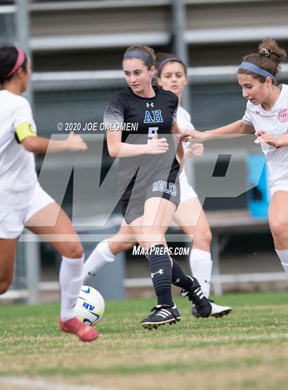 Thumbnail 3 in Lee [Robert E.] vs Alamo Heights (NEISD Soccer Showcase) photogallery.
