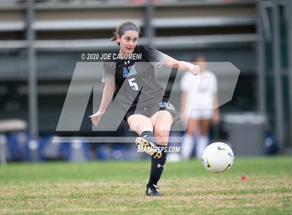 Thumbnail 2 in Lee [Robert E.] vs Alamo Heights (NEISD Soccer Showcase) photogallery.