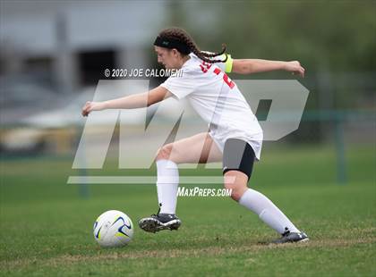Thumbnail 2 in Lee [Robert E.] vs Alamo Heights (NEISD Soccer Showcase) photogallery.