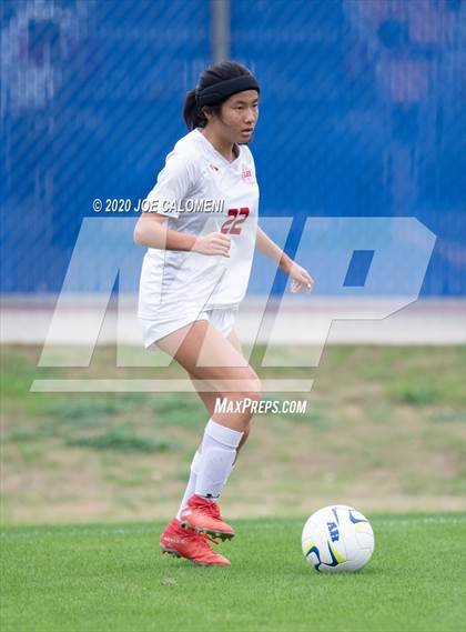 Thumbnail 1 in Lee [Robert E.] vs Alamo Heights (NEISD Soccer Showcase) photogallery.