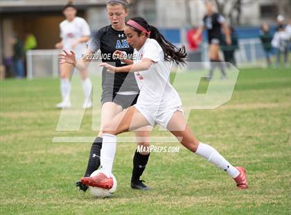 Thumbnail 1 in Lee [Robert E.] vs Alamo Heights (NEISD Soccer Showcase) photogallery.
