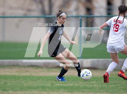 Thumbnail 3 in Lee [Robert E.] vs Alamo Heights (NEISD Soccer Showcase) photogallery.
