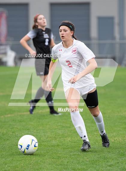 Thumbnail 3 in Lee [Robert E.] vs Alamo Heights (NEISD Soccer Showcase) photogallery.