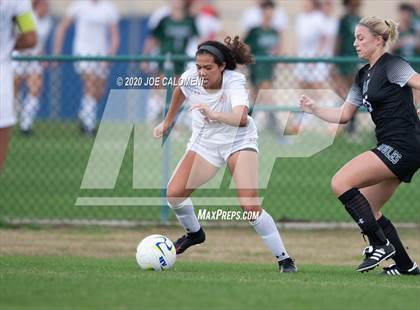 Thumbnail 3 in Lee [Robert E.] vs Alamo Heights (NEISD Soccer Showcase) photogallery.