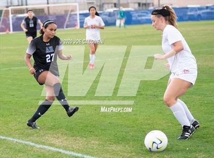 Thumbnail 2 in Lee [Robert E.] vs Alamo Heights (NEISD Soccer Showcase) photogallery.