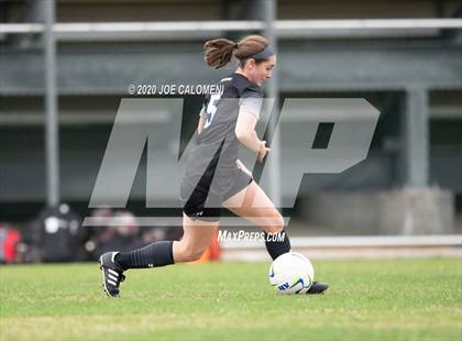 Thumbnail 1 in Lee [Robert E.] vs Alamo Heights (NEISD Soccer Showcase) photogallery.
