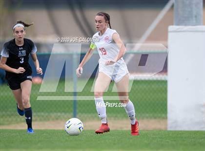 Thumbnail 2 in Lee [Robert E.] vs Alamo Heights (NEISD Soccer Showcase) photogallery.