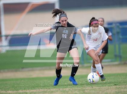 Thumbnail 2 in Lee [Robert E.] vs Alamo Heights (NEISD Soccer Showcase) photogallery.