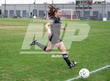 Thumbnail 3 in Lee [Robert E.] vs Alamo Heights (NEISD Soccer Showcase) photogallery.