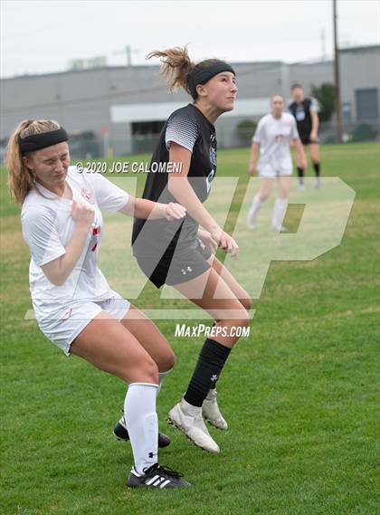 Thumbnail 1 in Lee [Robert E.] vs Alamo Heights (NEISD Soccer Showcase) photogallery.