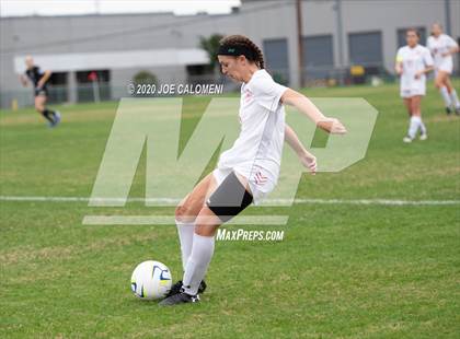 Thumbnail 1 in Lee [Robert E.] vs Alamo Heights (NEISD Soccer Showcase) photogallery.