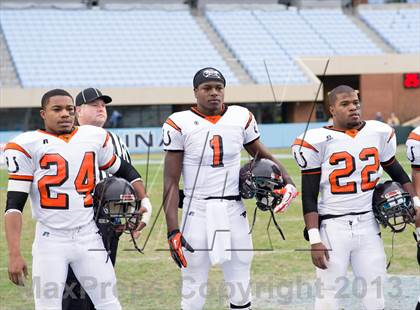 Thumbnail 2 in Shelby vs. Southwest Onslow (NCHSAA 2A Final) photogallery.