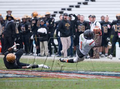 Thumbnail 1 in Shelby vs. Southwest Onslow (NCHSAA 2A Final) photogallery.