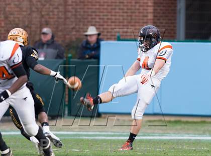 Thumbnail 3 in Shelby vs. Southwest Onslow (NCHSAA 2A Final) photogallery.