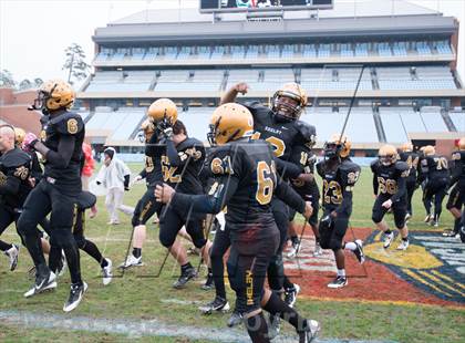 Thumbnail 2 in Shelby vs. Southwest Onslow (NCHSAA 2A Final) photogallery.