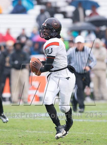 Thumbnail 2 in Shelby vs. Southwest Onslow (NCHSAA 2A Final) photogallery.