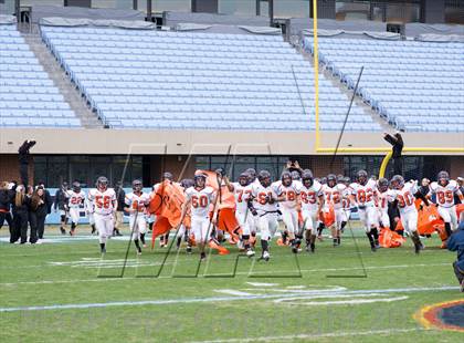 Thumbnail 3 in Shelby vs. Southwest Onslow (NCHSAA 2A Final) photogallery.