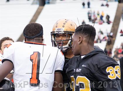 Thumbnail 1 in Shelby vs. Southwest Onslow (NCHSAA 2A Final) photogallery.