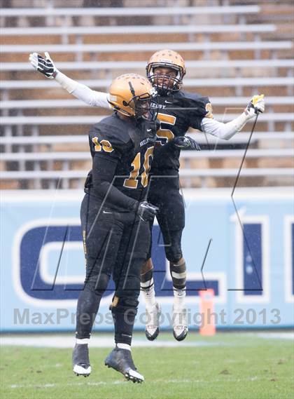 Thumbnail 1 in Shelby vs. Southwest Onslow (NCHSAA 2A Final) photogallery.
