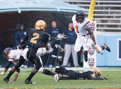 Thumbnail 1 in Shelby vs. Southwest Onslow (NCHSAA 2A Final) photogallery.