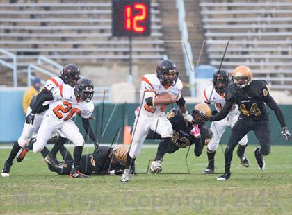 Thumbnail 1 in Shelby vs. Southwest Onslow (NCHSAA 2A Final) photogallery.