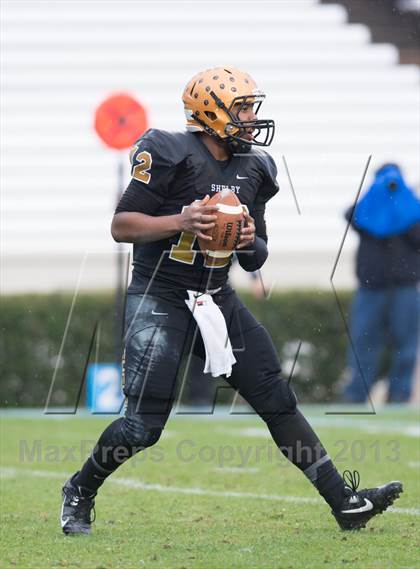 Thumbnail 3 in Shelby vs. Southwest Onslow (NCHSAA 2A Final) photogallery.