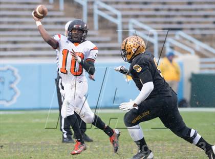 Thumbnail 1 in Shelby vs. Southwest Onslow (NCHSAA 2A Final) photogallery.