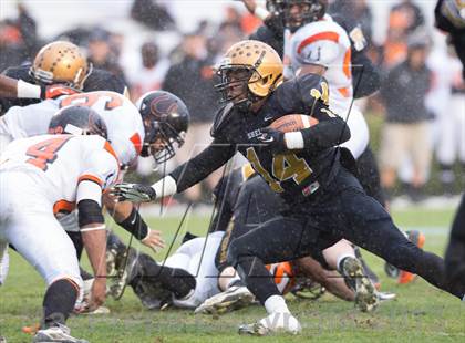 Thumbnail 1 in Shelby vs. Southwest Onslow (NCHSAA 2A Final) photogallery.