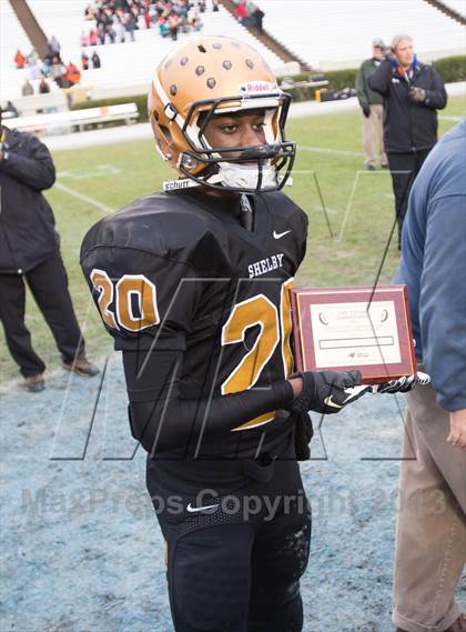 Thumbnail 3 in Shelby vs. Southwest Onslow (NCHSAA 2A Final) photogallery.
